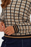 Plaid sweater with round neck and solid bands at the cuffs, by EFT #704711